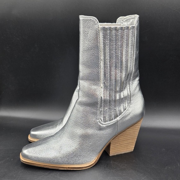 Chinese Laundry Cali Metallic Bootie Sz. 9 Silver Chunky Heel Point Toe - Picture 1 of 9